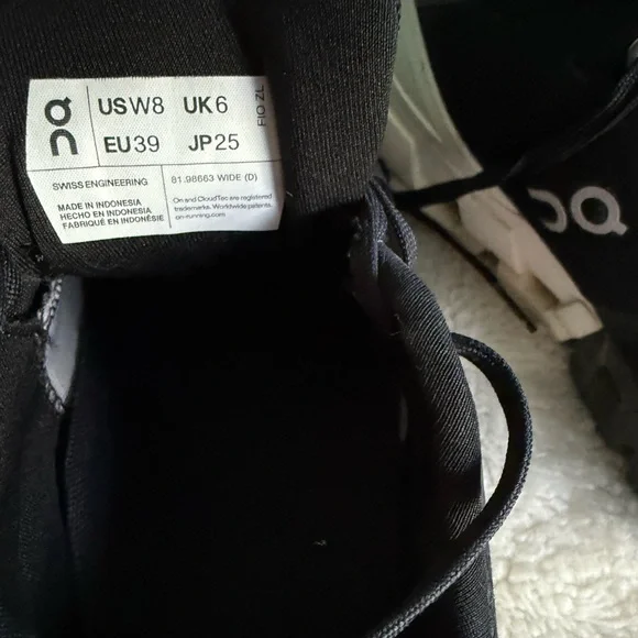 On Cloud CloudFlyer Sneakers, W8 - Picture 6 of 9